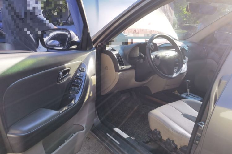 Used Hyundai Celesta 2011 1.6L Automatic Luxury Version Driver Seat