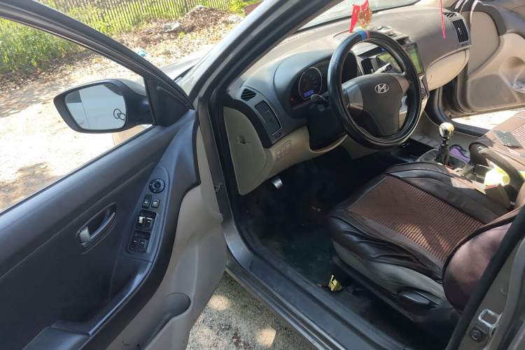 Used Hyundai Celesta 2011 1.6L Manual Comfort Edition Driver Seat