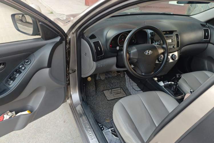 Used Hyundai Celesta 2011 1.6L Manual Comfort Edition Driver Seat