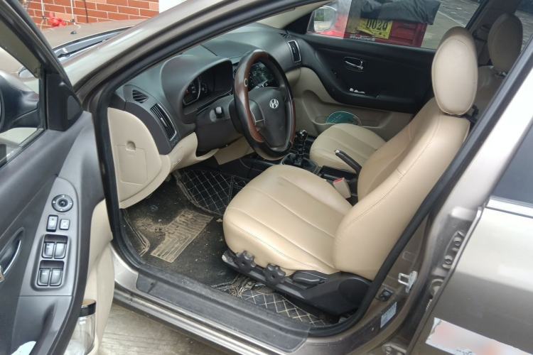 Used Hyundai Celesta 2011 1.6L Manual Luxury Model Driver Seat