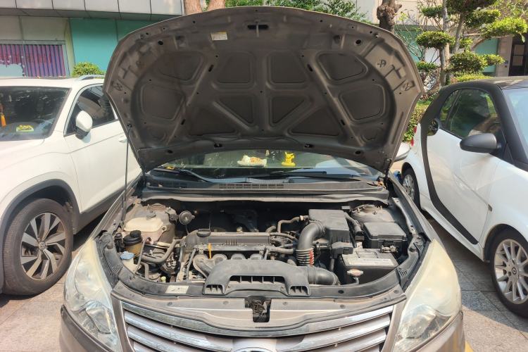Used Hyundai Celesta 2011 1.6L Automatic Luxury Version Engine Bay