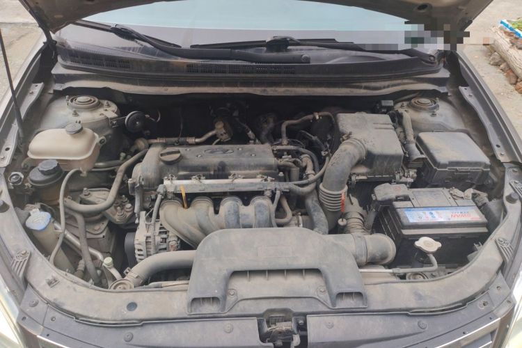 Used Hyundai Celesta 2011 1.6L Automatic Comfort Edition Engine Bay