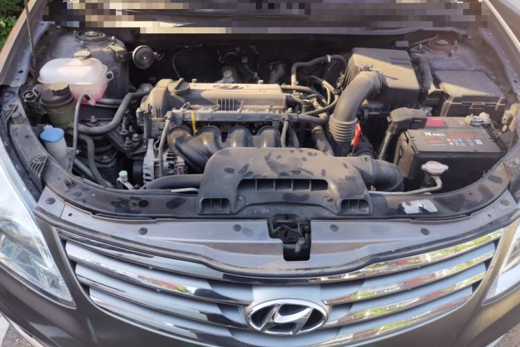 Used Hyundai Celesta 2011 1.6L Automatic Luxury Version Engine Bay