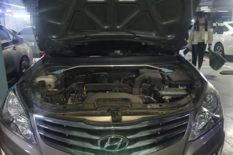 Used Hyundai Celesta 2011 1.6L Automatic Luxury Version Engine Bay