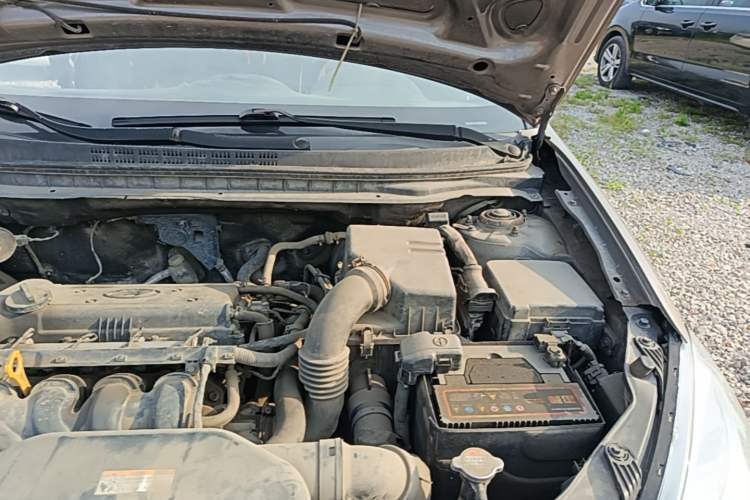 Used Hyundai Celesta 2011 1.6L Manual Comfort Edition Engine Bay Left