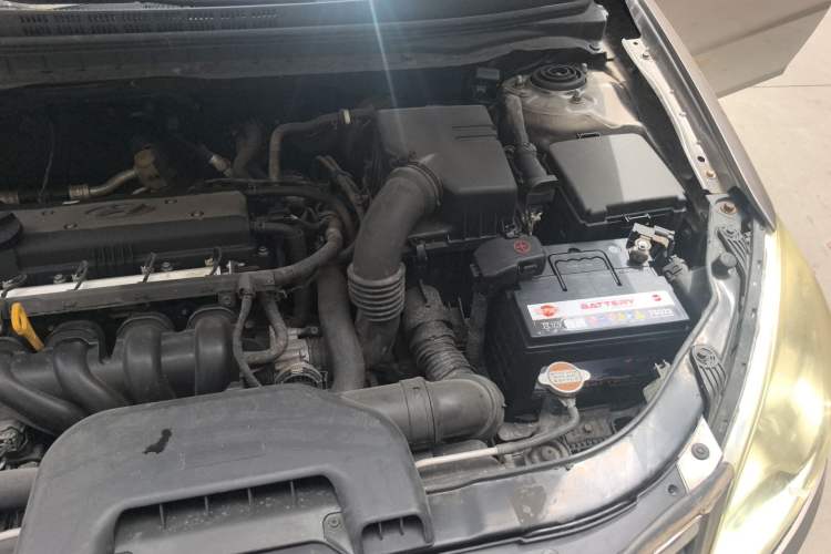 Used Hyundai Celesta 2011 1.6L Manual Comfort Edition Engine Bay Left