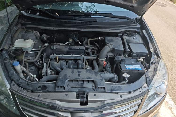 Used Hyundai Celesta 2011 1.6L Automatic Comfort Edition Engine Bay