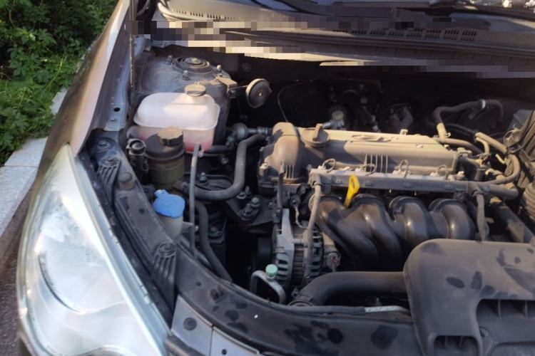Used Hyundai Celesta 2011 1.6L Automatic Luxury Version Engine Bay Right