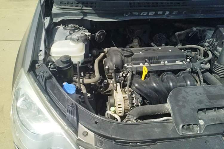 Used Hyundai Celesta 2011 1.6L Manual Comfort Edition Engine Bay Right