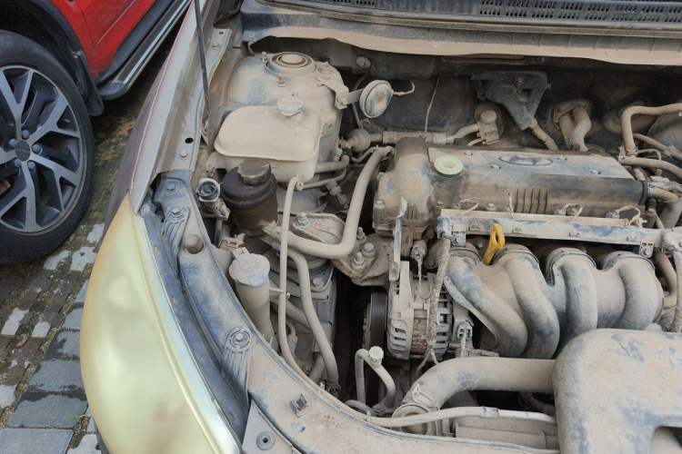 Used Hyundai Celesta 2011 1.6L Manual Comfort Edition Engine Bay Right