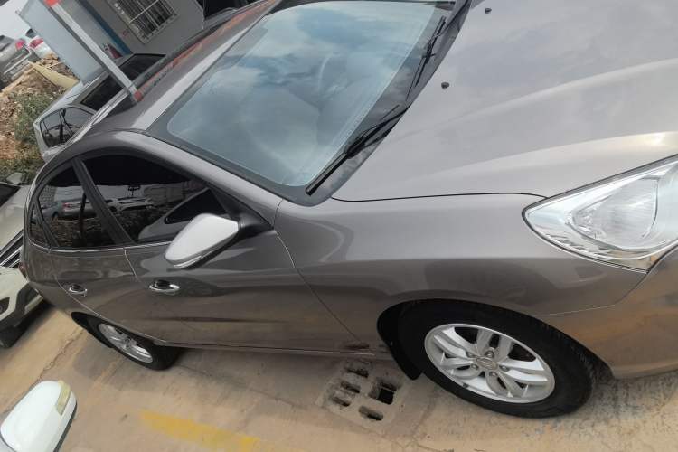 Used Hyundai Celesta 2011 1.6L Automatic Luxury Version Exterior 2