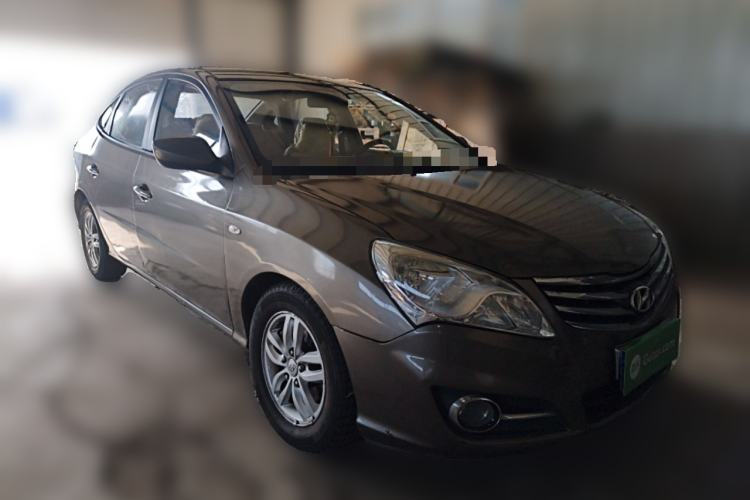 Used Hyundai Celesta 2011 1.6L Manual Comfort Edition Front Right 45 Deg
