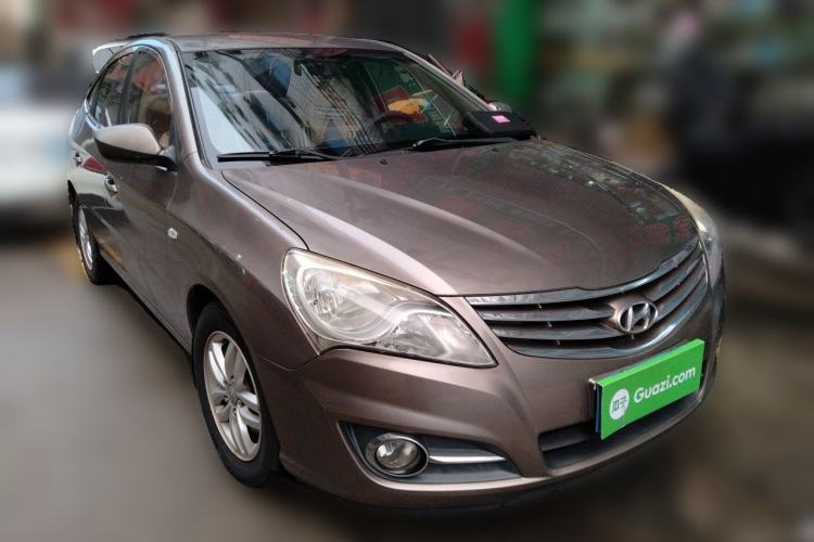 Used Hyundai Celesta 2011 1.6L Automatic Comfort Edition Front Right 45 Deg