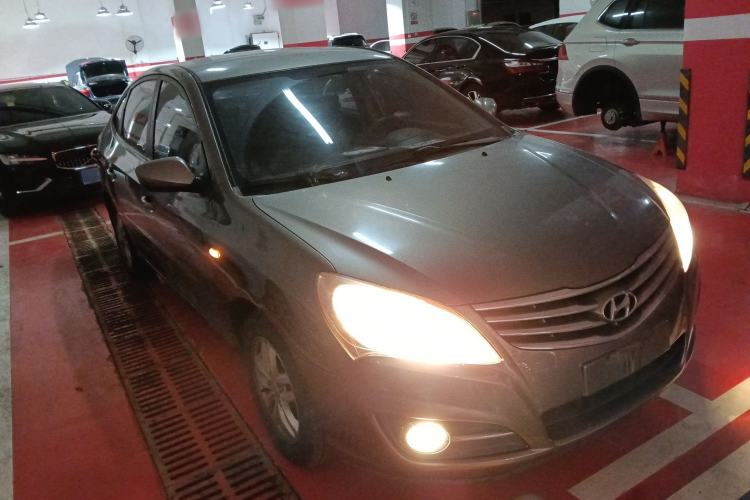 Used Hyundai Celesta 2011 1.6L Automatic Comfort Edition Front Right 45 Deg