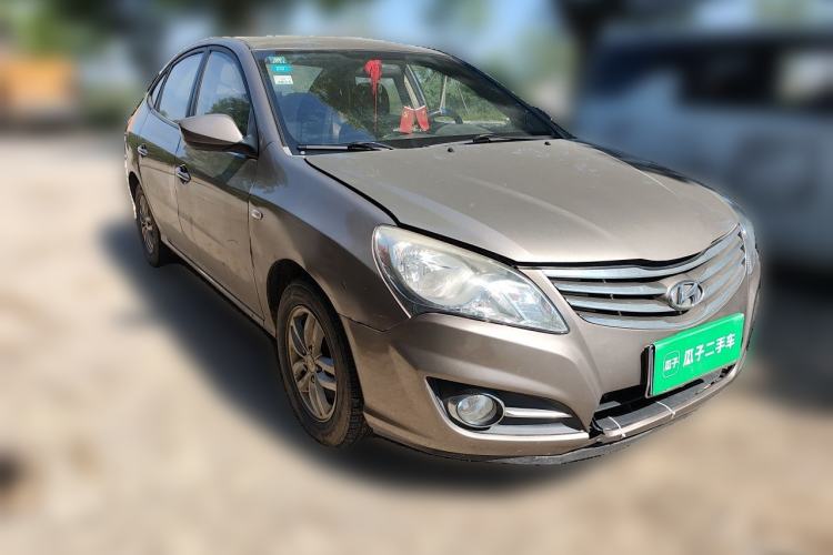 Used Hyundai Celesta 2011 1.6L Manual Comfort Edition Front Right 45 Deg