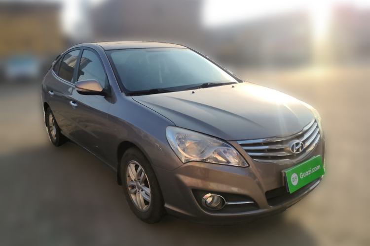Used Hyundai Celesta 2011 1.6L Manual Luxury Model Front Right 45 Deg