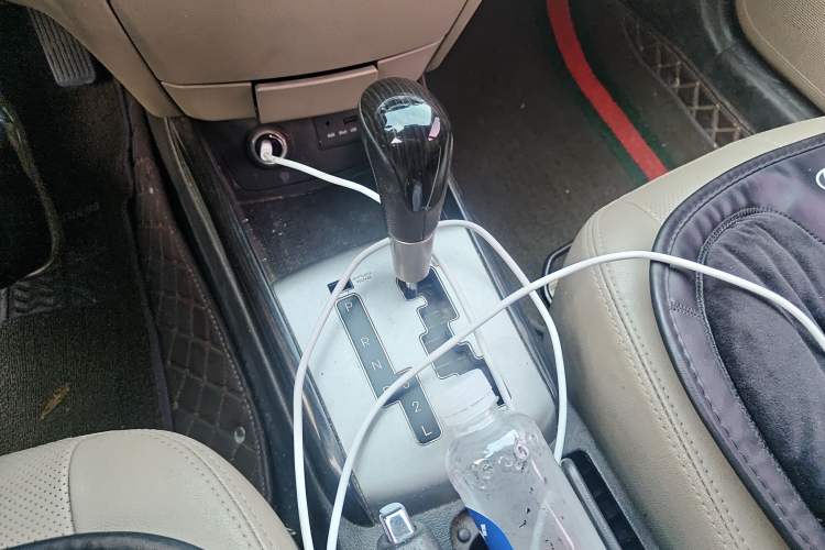 Used Hyundai Celesta 2011 1.6L Automatic Luxury Version Gear Lever