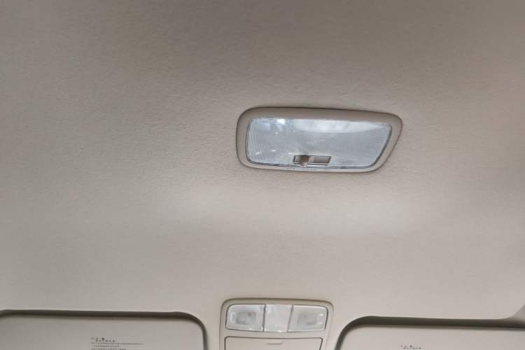 Used Hyundai Celesta 2011 1.6L Automatic Comfort Edition Headliner