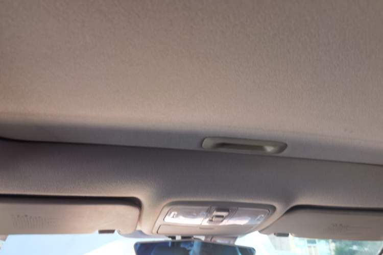 Used Hyundai Celesta 2011 1.6L Automatic Luxury Version Headliner