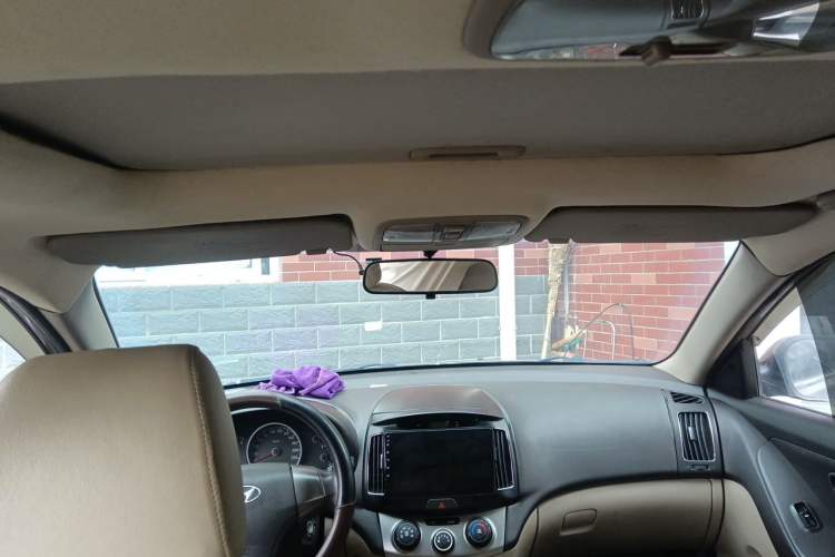 Used Hyundai Celesta 2011 1.6L Manual Luxury Model Headliner