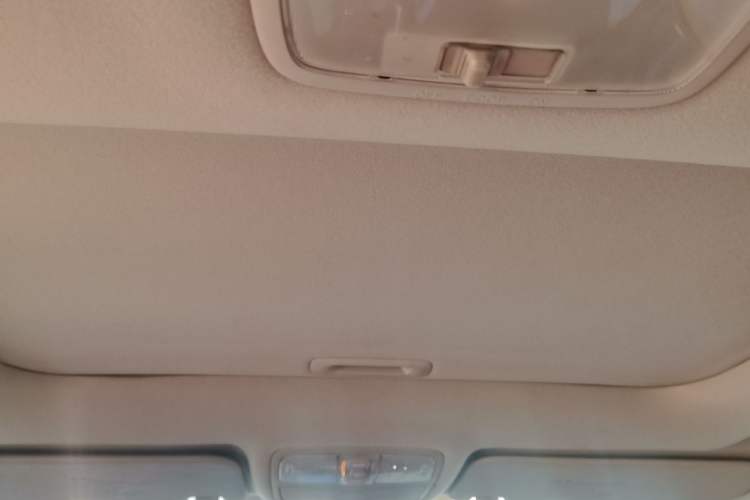Used Hyundai Celesta 2011 1.6L Manual Luxury Model Headliner