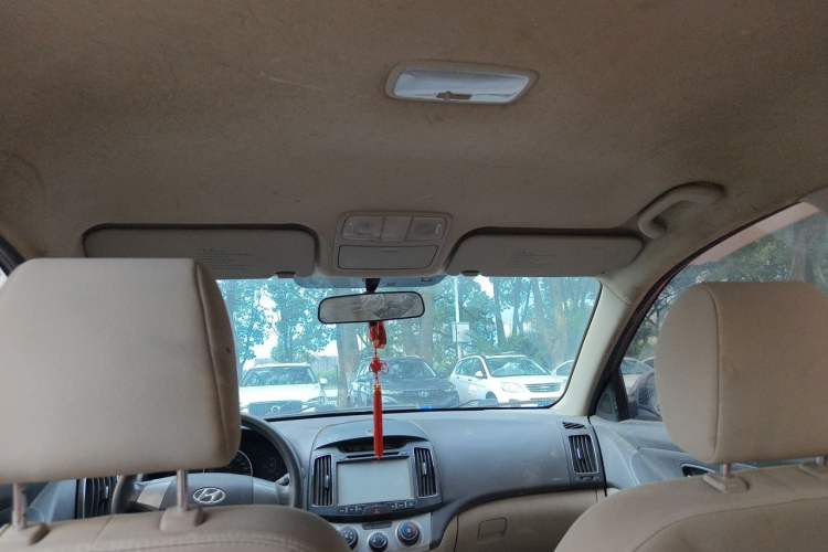 Used Hyundai Celesta 2011 1.6L Manual Comfort Edition Headliner