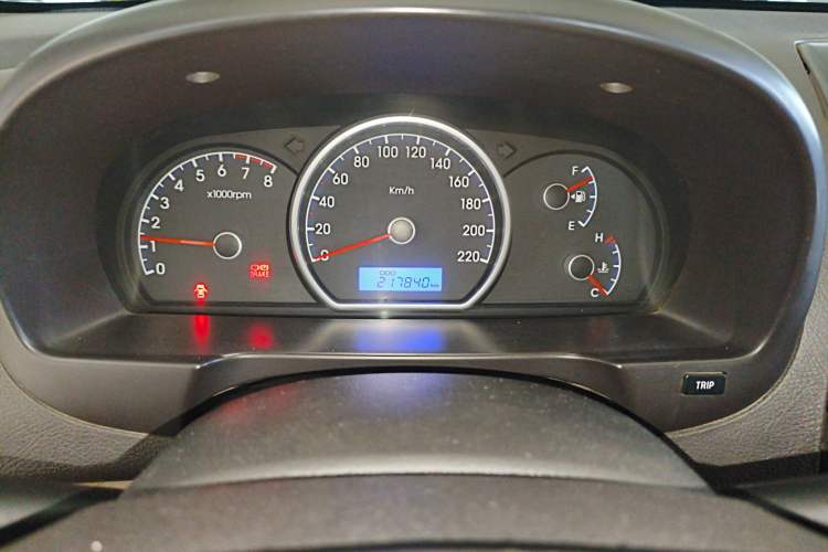 Used Hyundai Celesta 2011 1.6L Manual Comfort Edition Instrument Cluster