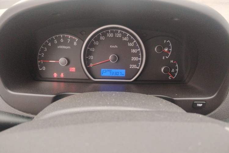 Used Hyundai Celesta 2011 1.6L Automatic Comfort Edition Instrument Cluster