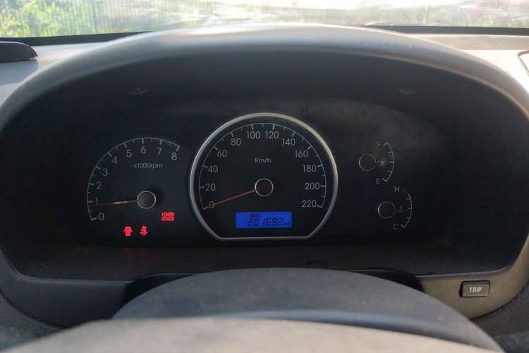 Used Hyundai Celesta 2011 1.6L Manual Comfort Edition Instrument Cluster