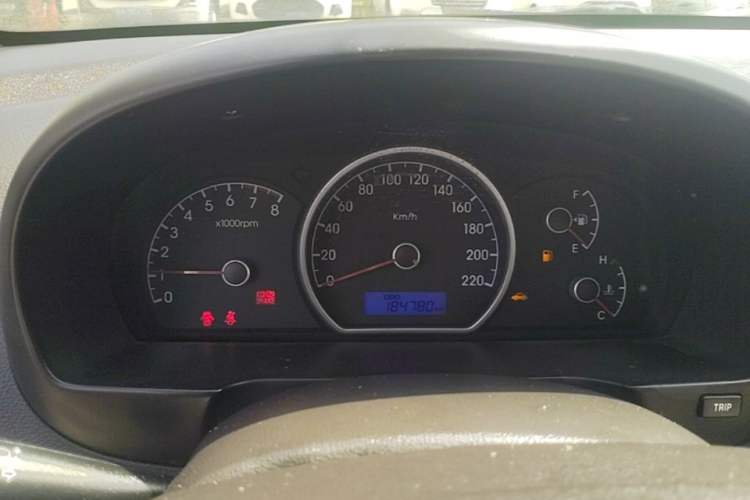 Used Hyundai Celesta 2011 1.6L Manual Comfort Edition Instrument Cluster