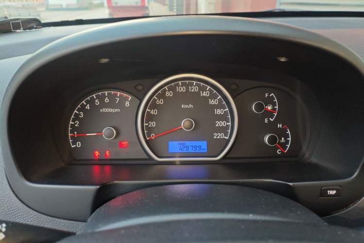 Used Hyundai Celesta 2011 1.6L Manual Comfort Edition Instrument Cluster