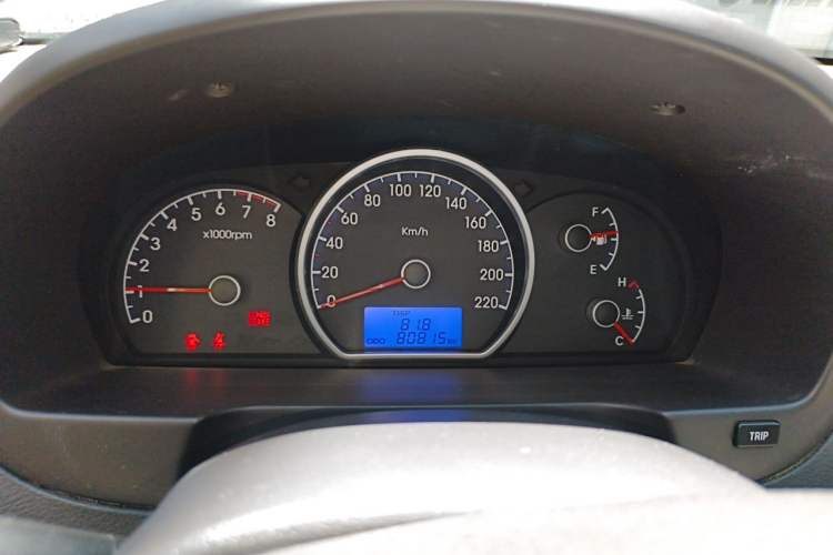 Used Hyundai Celesta 2011 1.6L Manual Luxury Model Instrument Cluster