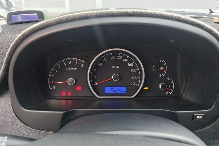 Used Hyundai Celesta 2011 1.6L Manual Comfort Edition Instrument Cluster