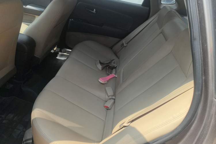 Used Hyundai Celesta 2011 1.6L Automatic Luxury Version Interior 1