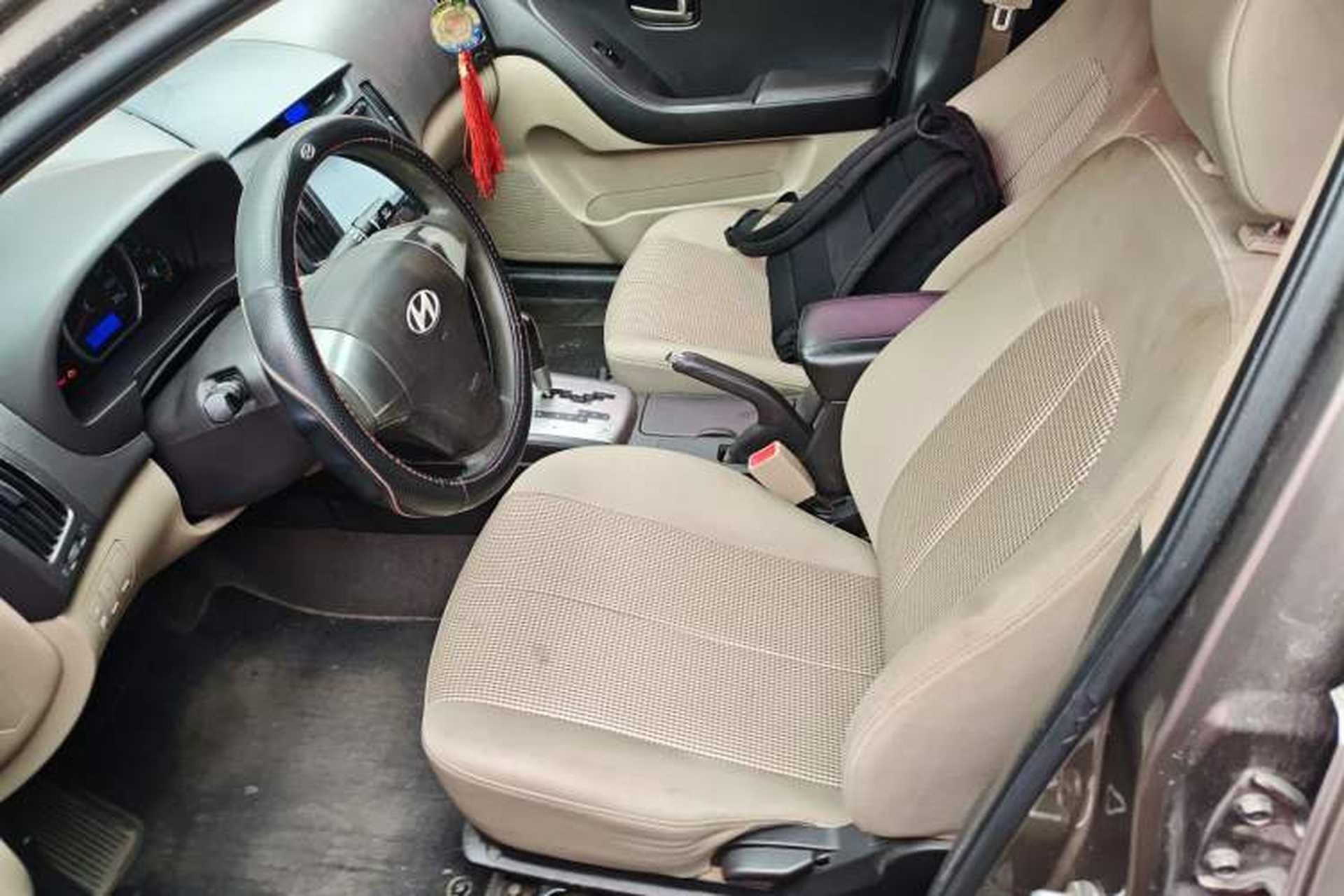 Used Hyundai Celesta 2011 1.6L Automatic Comfort Edition Left Front Seat