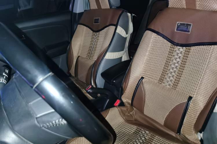 Used Hyundai Celesta 2011 1.6L Automatic Luxury Version Left Front Seat