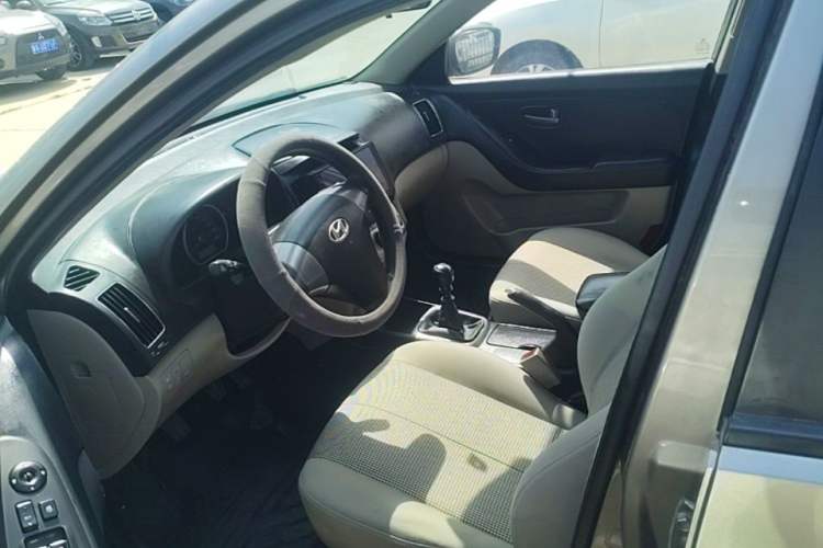 Used Hyundai Celesta 2011 1.6L Manual Comfort Edition Left Front Seat