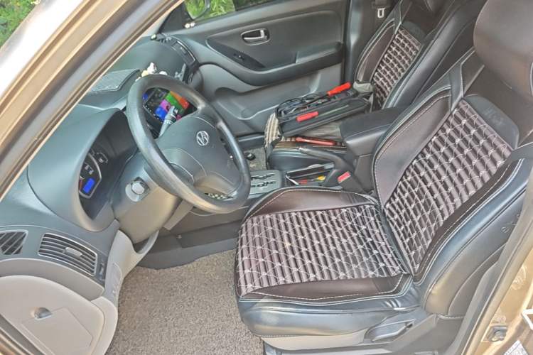 Used Hyundai Celesta 2011 1.6L Automatic Comfort Edition Left Front Seat
