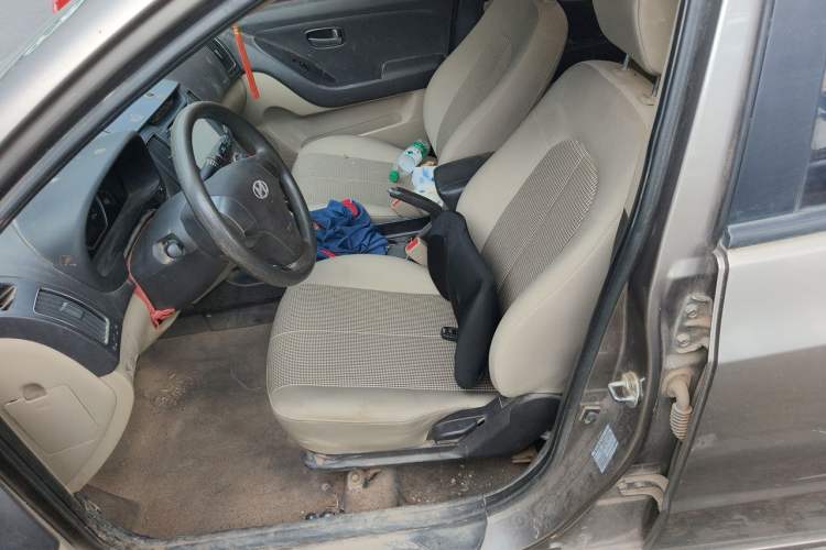 Used Hyundai Celesta 2011 1.6L Manual Comfort Edition Left Front Seat