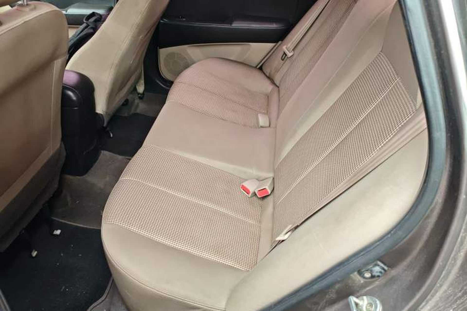 Used Hyundai Celesta 2011 1.6L Automatic Comfort Edition Left Rear Seat