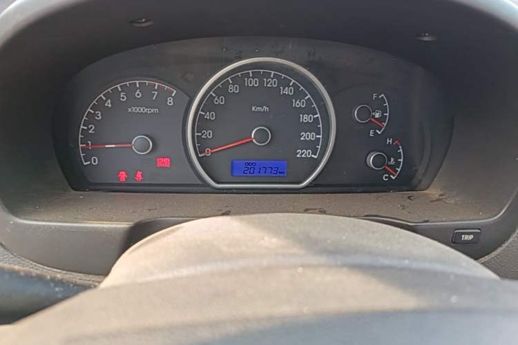 Used Hyundai Celesta 2011 1.6L Manual Comfort Edition Odometer Close Up