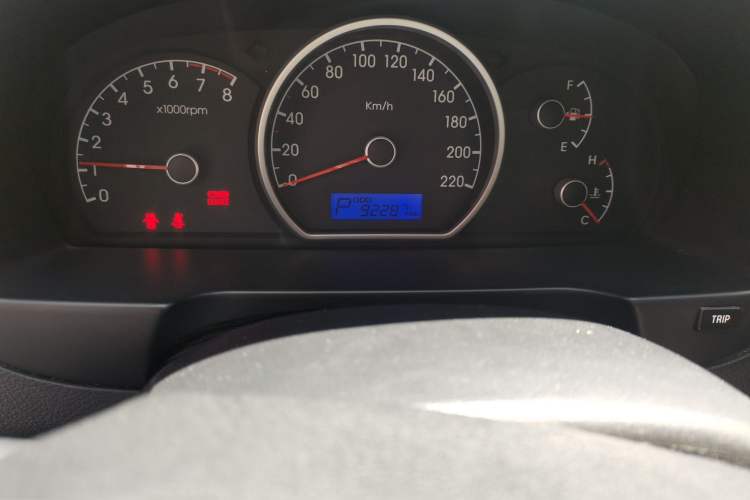 Used Hyundai Celesta 2011 1.6L Automatic Comfort Edition Odometer Close Up