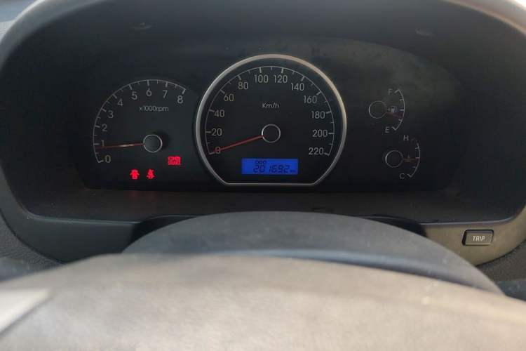 Used Hyundai Celesta 2011 1.6L Manual Comfort Edition Odometer Close Up