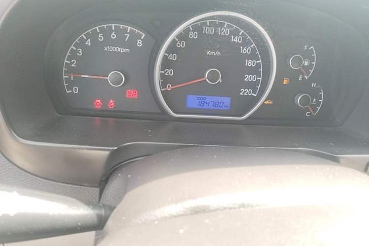 Used Hyundai Celesta 2011 1.6L Manual Comfort Edition Odometer Close Up