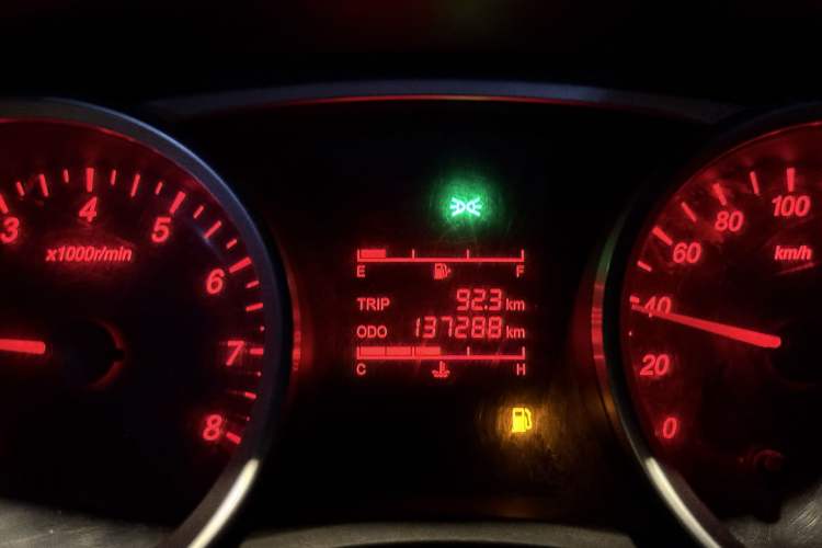 Used Hyundai Celesta 2011 1.6L Manual Comfort Edition Odometer Close Up