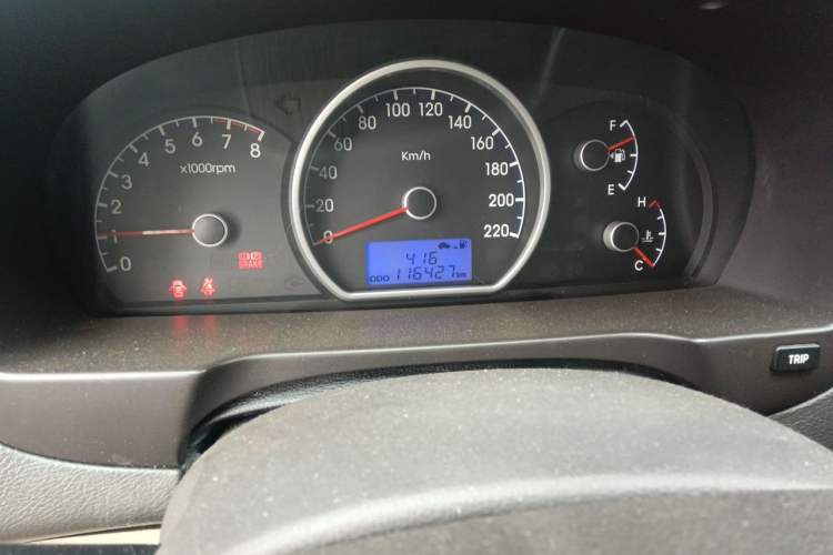 Used Hyundai Celesta 2011 1.6L Manual Luxury Model Odometer Close Up