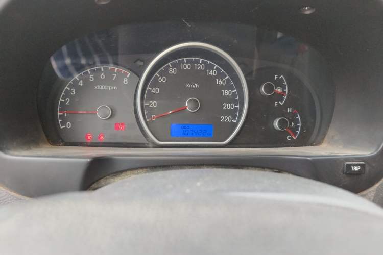 Used Hyundai Celesta 2011 1.6L Manual Comfort Edition Odometer Close Up