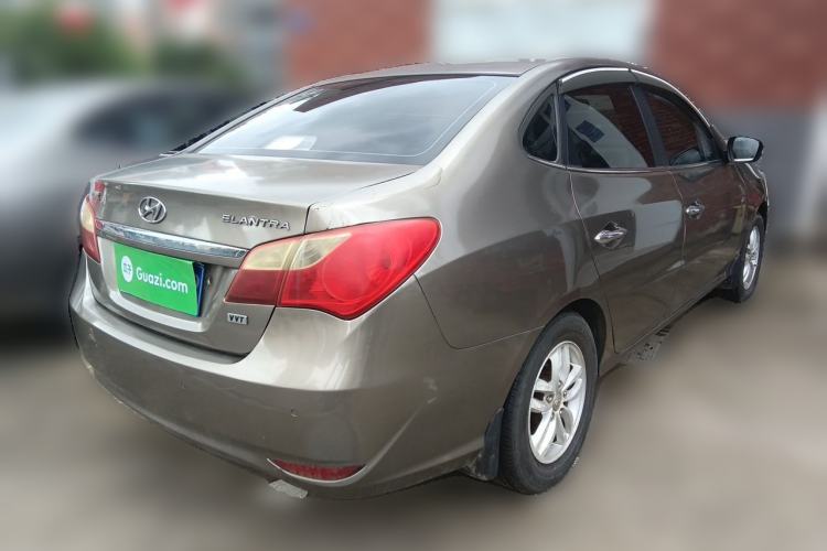 Used Hyundai Celesta 2011 1.6L Manual Luxury Model Rear Right 45 Deg
