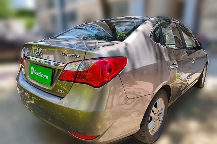 Used Hyundai Celesta 2011 1.6L Manual Luxury Model Rear Right 45 Deg