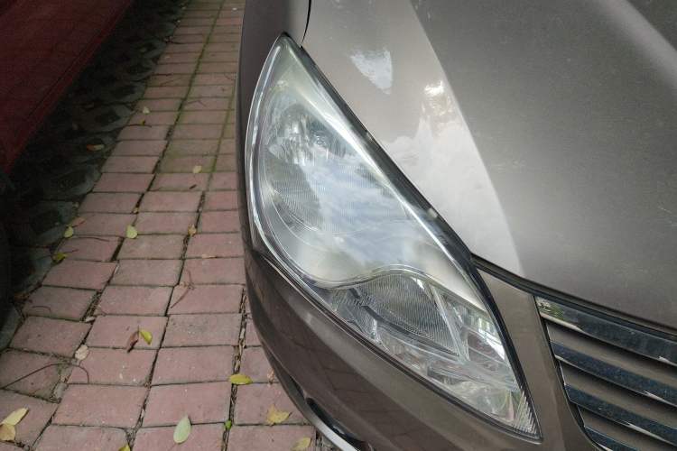 Used Hyundai Celesta 2011 1.6L Automatic Comfort Edition Right Front Headlight
